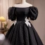 Chic / Beautiful Black Pearl Graduation Dresses 2023 A-Line / Princess Off-The-Shoulder Puffy Short Sleeve Bow Floor-Length / Long Prom Formal Dresses
