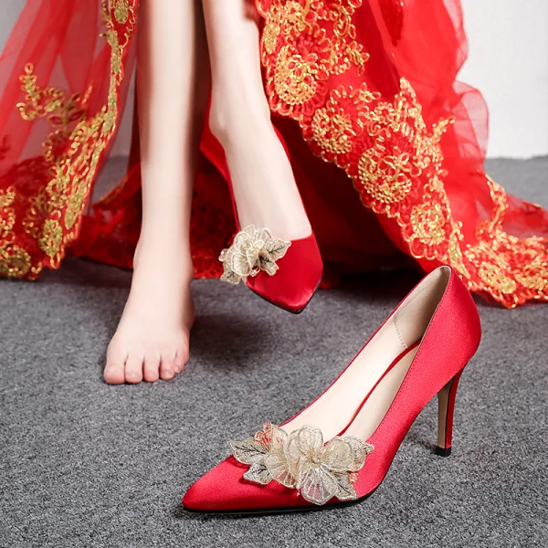 Chinese style Satin Red Wedding Shoes 2020 Gold Appliques 8 cm Stiletto Heels Pointed Toe Wedding Pumps