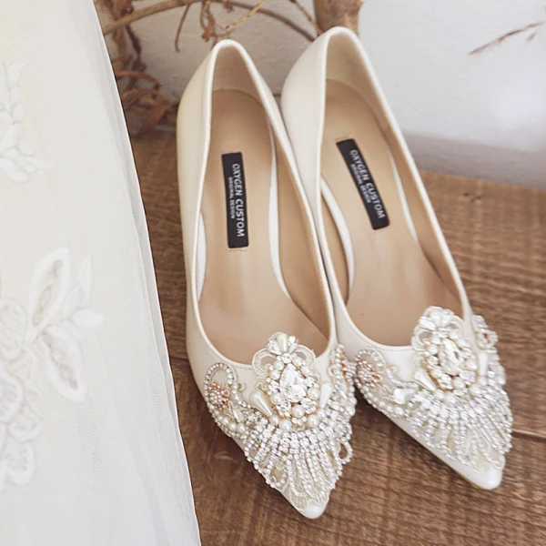 Fabuleux Ivoire Perle Faux Diamant Chaussure De Mariée 2020 Cuir 9 cm Talons Aiguilles À Bout Pointu Mariage Escarpins
