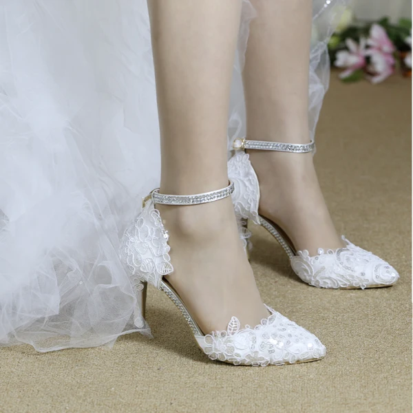 Sexy Ivoire En Dentelle Fleur Chaussure De Mariée 2020 Faux Diamant Bride Cheville Paillettes 8 cm Talons Aiguilles À Bout Pointu Mariage Talons