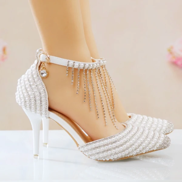 Mode Weiß Brautschuhe 2018 Perle Strass Perlenstickerei Quaste Knöchelriemen 9 cm Stilettos Spitzschuh Hochzeit Pumps