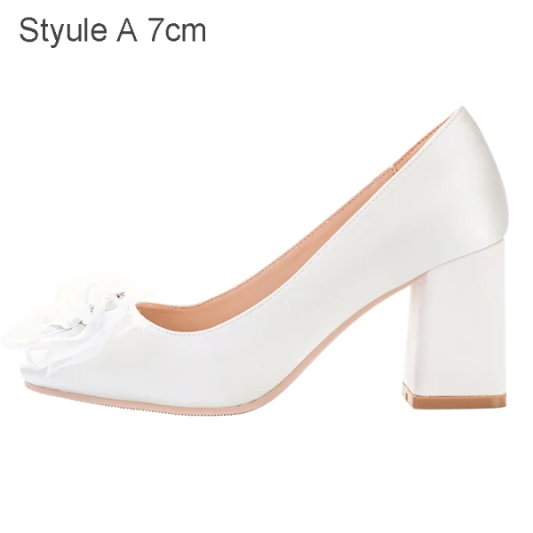 Élégant Ivoire Faux Diamant Noeud Chaussure De Mariée 2021 Satin 7 cm Talons Épais Pied Carré Mariage Escarpins