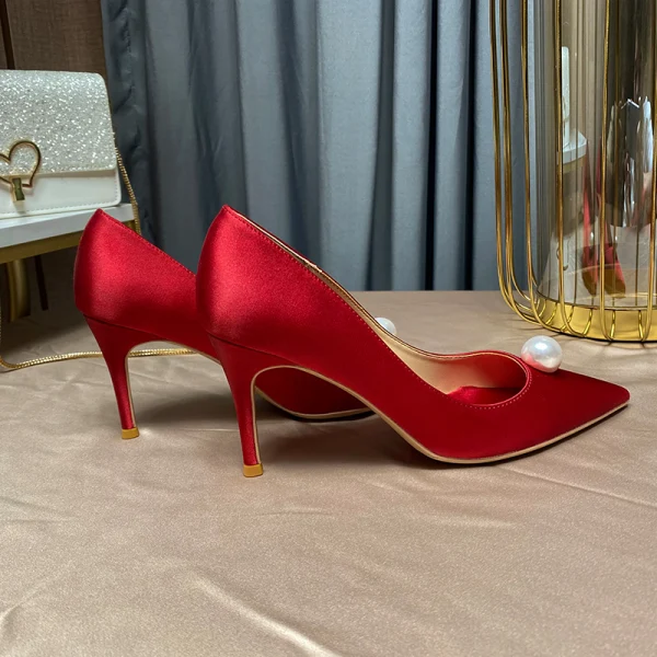 Elegant Ivory Satin Pearl Wedding Shoes 2021 Ankle Strap High Heels 7 cm Stiletto Heels Pointed Toe Wedding Pumps