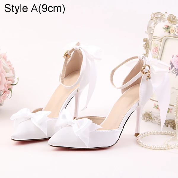 Sexy Ivory / Creme Brautschuhe 2021 Knöchelriemen Schleife 9 cm Stilettos Spitzschuh Hochzeit Hochhackige High Heels