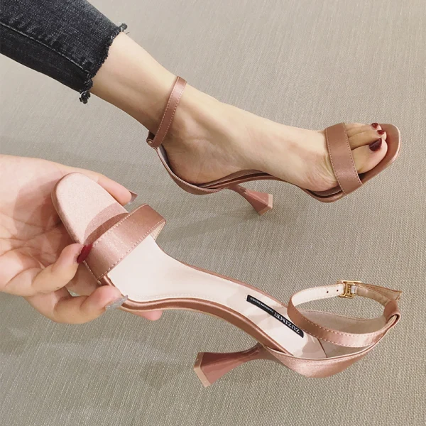 Sexy Noire Vêtements de vacances Sandales Femme 2021 Bride Cheville 8 cm Talons Aiguilles Peep Toes / Bout Ouvert Talons Hauts Sandales