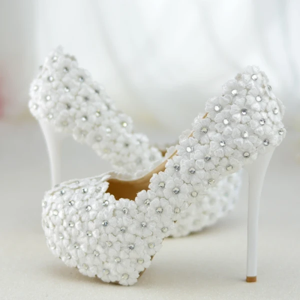 Charming White Lace Flower Rhinestone Wedding Shoes 2021 14 cm Stiletto Heels Round Toe Wedding Pumps High Heels