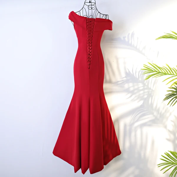 Sexy Rouge Robe De Ceremonie 2017 Trompette / Sirène Volants en Cascade Une épaule Dos Nu Manches Courtes Longue Robe De Soirée