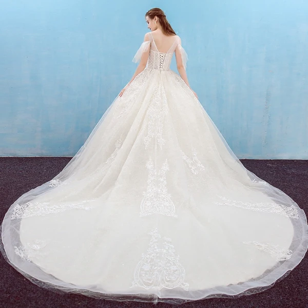 Elegant Ivory Wedding Dresses 2018 Ball Gown Beading Sequins Crystal Lace Flower Scoop Neck Backless Sleeveless Cathedral Train Wedding
