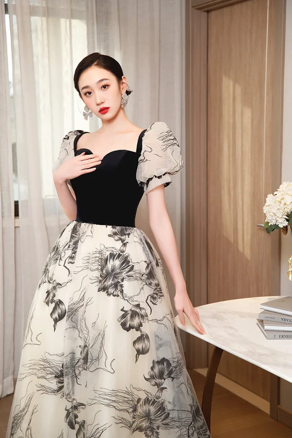 Élégant Noire Robe De Bal 2023 Princesse Encolure Carrée Manches Courtes Dos Nu Longue Robe De Ceremonie