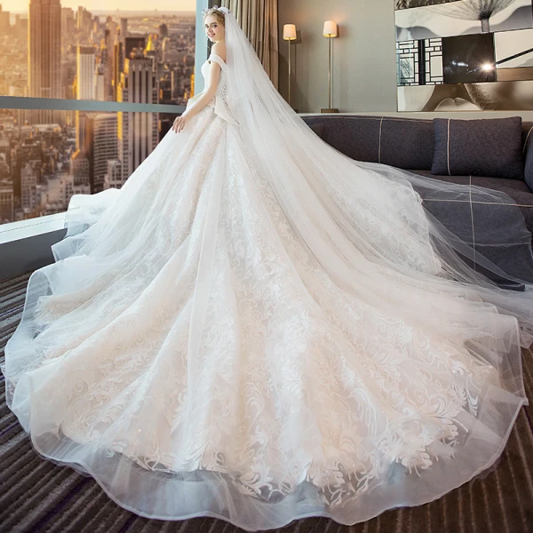 Elegant Ivory Wedding Dresses 2018 Ball Gown Beading Bow Lace Off-The-Shoulder Backless Sleeveless Royal Train Wedding