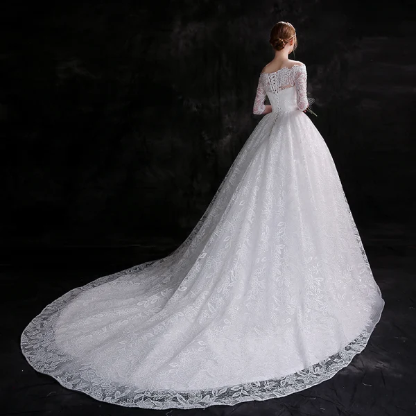 Schöne Weiß Brautkleider 2018 Ballkleid Schaltflächen Mit Spitze Pailletten Off Shoulder 3/4 Ärmel Kapelle-Schleppe Hochzeit