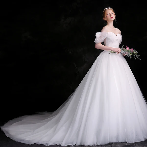 Simple Blanche Robe De Mariée 2018 Robe Boule De l'épaule Dos Nu Sans Manches Cathedral Train Mariage