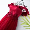 Schöne Rot Chinesischer Stil Abendkleider 2017 A Linie Off Shoulder Kurze Ärmel Gekreuzte Träger Applikationen Perlenstickerei Blumen Wadenlang Abend