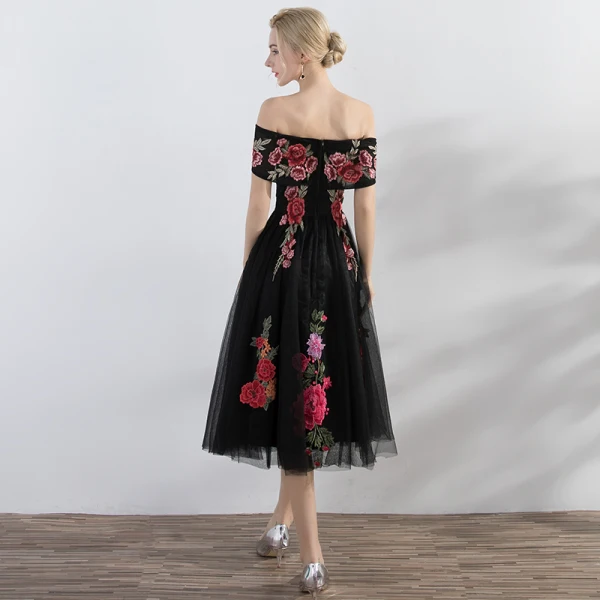 Chic / Beautiful Black Homecoming Graduation Dresses 2017 A-Line / Princess Appliques Off-The-Shoulder Sleeveless Zipper Up Short