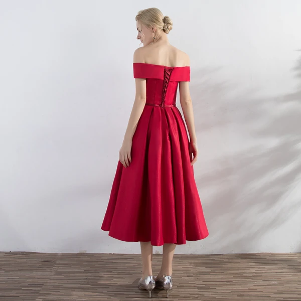 Chic / Beautiful Red Homecoming Graduation Dresses 2017 A-Line / Princess Pleated Off-The-Shoulder Sleeveless Crossed Straps Tea-length