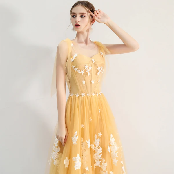 Chic Beautiful Yellow Homecoming Graduation Dresses 2018 A-Line Princess Appliques Scoop