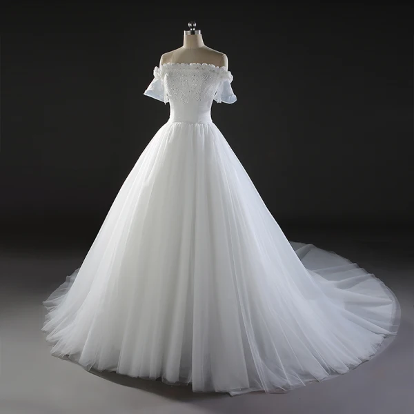 Chic / Belle Robe De Mariée 2017 Robe Boule En Dentelle Fleur Paillettes De l'épaule Dos Nu Manches Courtes Royal Train