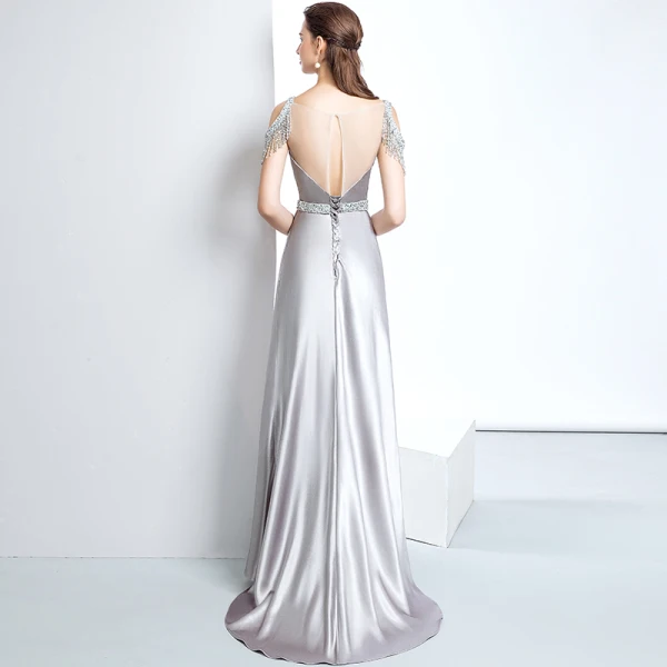Luxe Robe De Soirée 2017 Princesse Perlage Paillettes Encolure Dégagée Dos Nu Sans Manches Train De Balayage Soirée