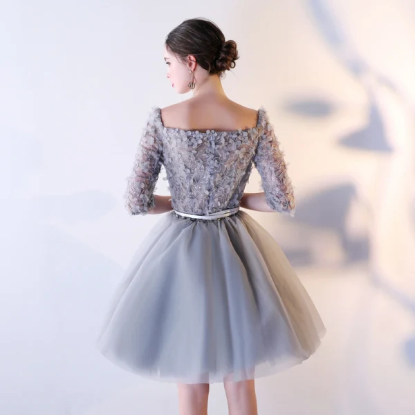Chic / Belle Gris de retour Robe De Graduation 2017 Princesse Dentelle Paillettes Fleurs Artificielles Encolure Carrée Courte 1/2 Manches Robe De Ceremonie