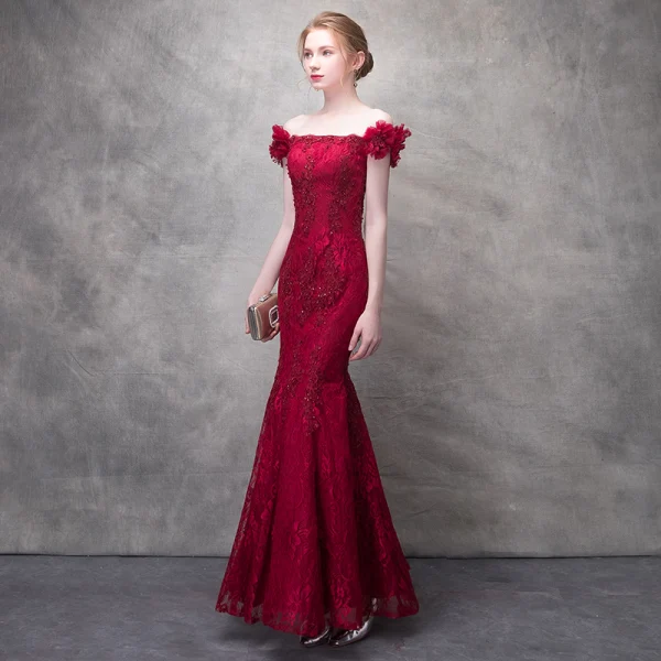 Chic / Belle Bordeaux Robe De Soirée 2017 Trompette / Sirène En Dentelle Fleur Perlage Paillettes Fleurs Artificielles De l'épaule Dos Nu Sans Manches Longueur Cheville Robe De Ceremonie