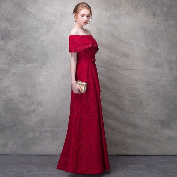 Snygga / Fina Burgundy Slits Fram Aftonklänningar 2017 Prinsessa Spets Blomma Rhinestone Rosett Av Axeln Halterneck Korta ärm Ankellång Formella Klänningar
