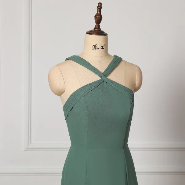 Modest / Simple Green Bridesmaid Dresses 2022 Trumpet / Mermaid Halter Sleeveless Backless Floor-Length / Long Bridesmaid