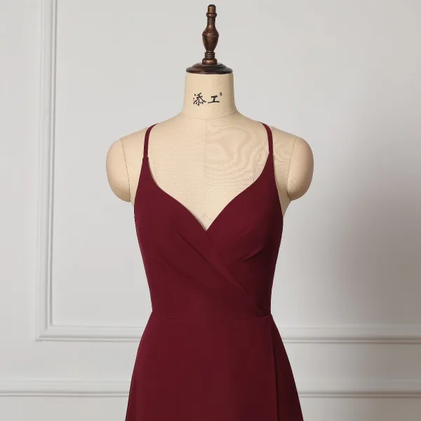 Modest / Simple Burgundy Bridesmaid Dresses 2022 A-Line / Princess Spaghetti Straps Sleeveless Backless Floor-Length / Long Prom Bridesmaid Dresses