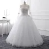 Luxus / Herrlich Weiß Kristall Brautkleider 2017 Rundhalsausschnitt Lange Ärmel Perlenstickerei Strass Perle Pailletten Lange Ballkleid