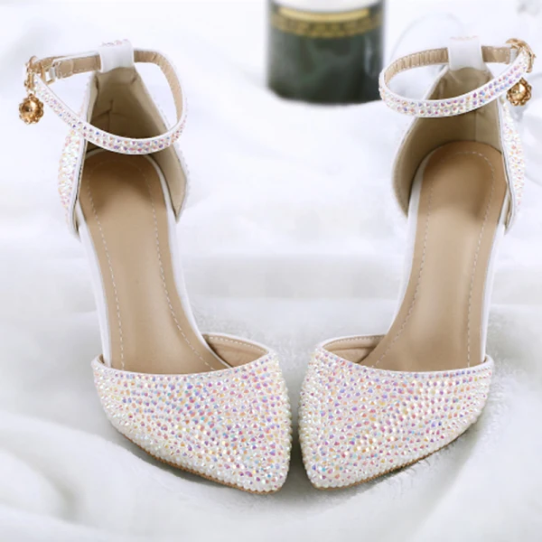 Charmig Fantastisk Multi-Färger 2018 Beading Rhinestone Bröllop Förlovnings Röda mattan Brudskor
