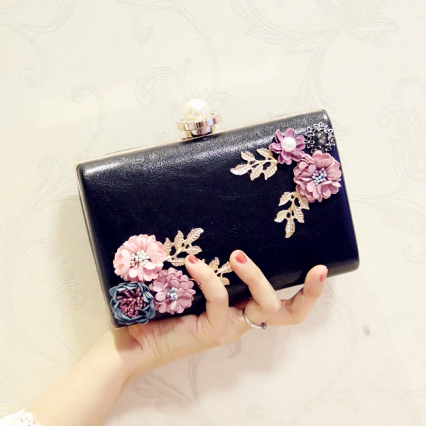 Luxury / Gorgeous 2017 White Pearl Pink Red Black Apricot / Beige Leaf Ankle Strap PU Beach Church Outdoor / Garden Clutch Bags
