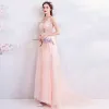 Schöne Rosa 2018 Abendkleider V-Ausschnitt Tülle A Linie Lange Sommer Perlenstickerei Schmetterling Applikationen Rückenfreies Abend Festliche Kleider