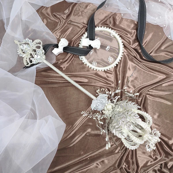 Luxe Meilleur Argenté Bouquet De Mariée 2020 Métal Appliques Perlage Cristal Faux Diamant Fait main Mariage Promo Accessorize