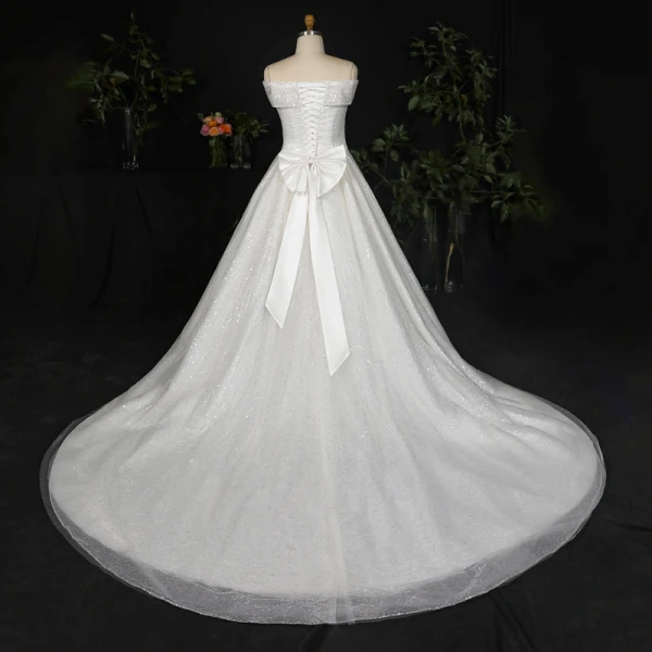 Glitzernden Bling Bling Ivory / Creme Plus Größe Brautkleider / Hochzeitskleider 2021 A Linie Ärmellos Spitze Satin Handgefertigt Perlenstickerei Pailletten Kapelle-Schleppe Hochzeit