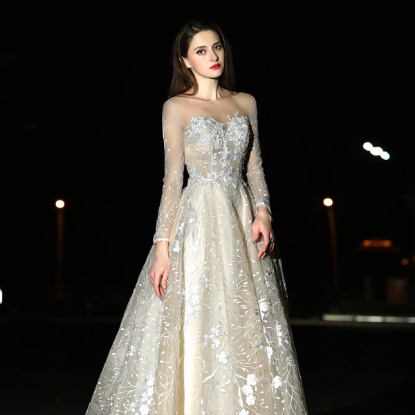 Modern / Fashion Champagne Wedding Dresses 2017 A-Line / Princess Square Neckline Long Sleeve Appliques Lace Sweep Train