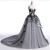 Chic / Beautiful White Black Prom Dresses 2017 Ball Gown Sweetheart Sleeveless Beading Sequins Appliques Lace Backless Ruffle Organza Formal Dresses Court Train