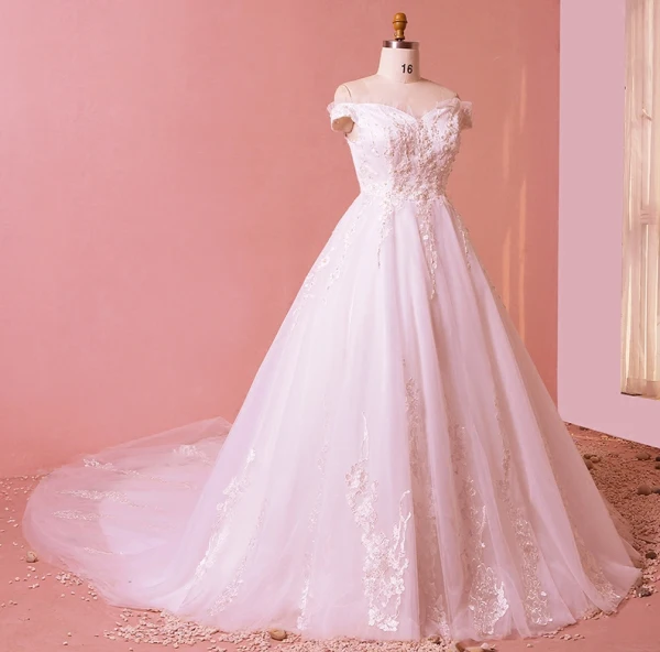 Charmig Elfenben Extra Stor Storlek Bröllopsklänningar 2018 Prinsessa Ärmlös U-Hals Tyll Snörning Appliqués Halterneck Beading Paljetter Bröllop