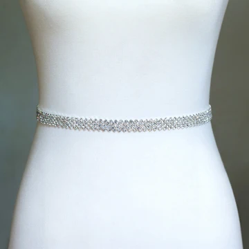 Proste Simple Kość Słoniowa Szarfy 2020 Satyna Metal Frezowanie Rhinestone Ślubna Ślub Bal Akcesoria