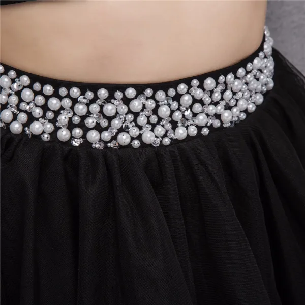 2 Bit Svart Cocktailklänningar 2017 Urringning Ärmlös Beading Pärla Halterneck Korta Tyll Hemkomst Formella Klänningar