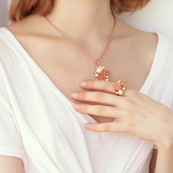Luksusowe Różowy Perłowy Frezowanie Perła Rhinestone Kwiat Pierścień Metal Wieczorowe Pierścienie 2019 Akcesoria