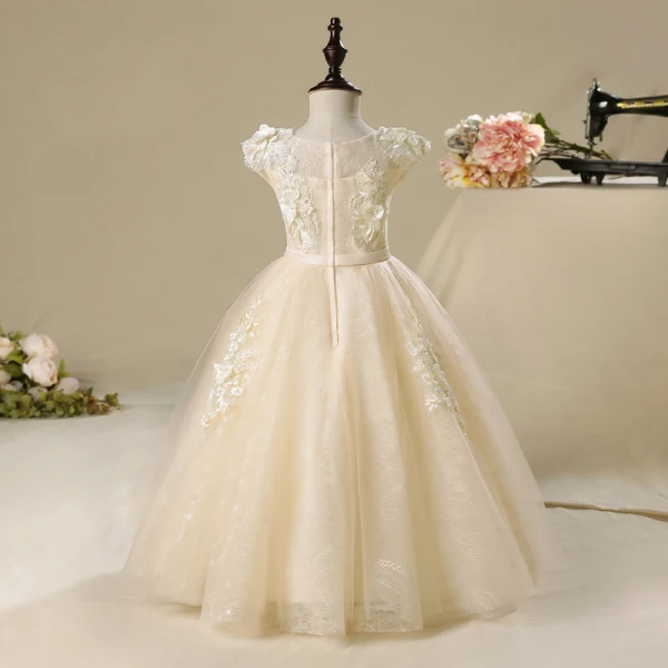 Chic / Beautiful Church Wedding Party Dresses 2017 Flower Girl Dresses Champagne Floor-Length / Long Ball Gown Bow Sash Cascading Ruffles Scoop Neck Short Sleeve Lace Appliques Leaf Flower Pearl
