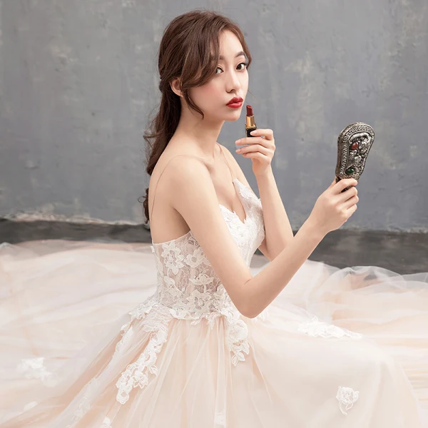 Modest / Simple Champagne Wedding Dresses 2018 A-Line / Princess Spaghetti Straps Sleeveless Backless Appliques Lace Ruffle Cathedral Train