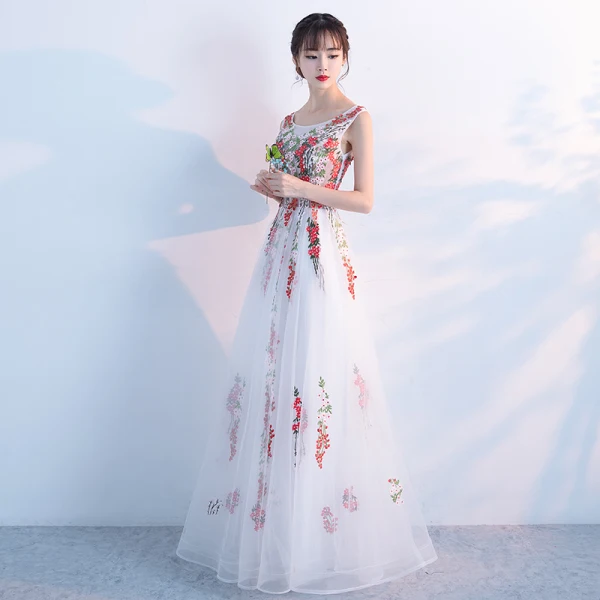 Amazing / Unique Hall Formal Dresses 2017 Prom Dresses White A-Line / Princess Floor-Length / Long Cascading Ruffles Scoop Neck Sleeveless Backless Appliques Flower