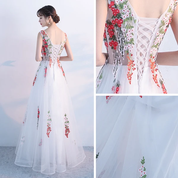 Amazing / Unique Hall Formal Dresses 2017 Prom Dresses White A-Line / Princess Floor-Length / Long Cascading Ruffles Scoop Neck Sleeveless Backless Appliques Flower