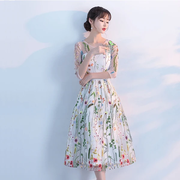 Chic / Belle Salle Robe De Ceremonie 2017 Robe De Graduation Blanche Thé Longueur Princesse Encolure Dégagée Dos Nu 1/2 Manches Appliques Fleur