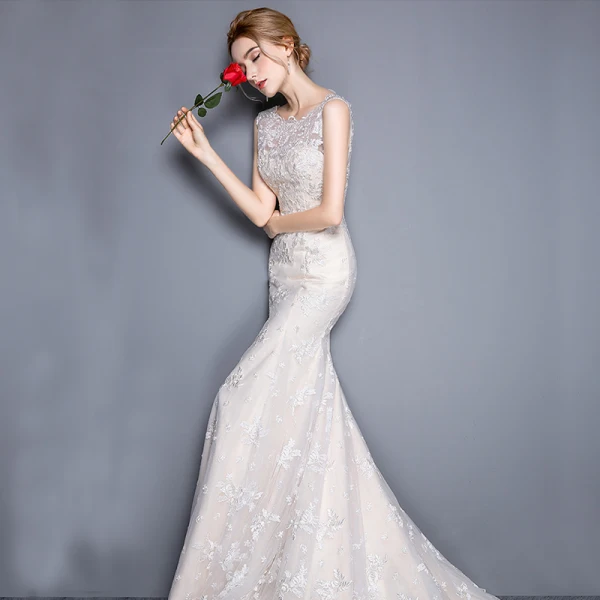 Chic / Belle Église Robe De Mariée 2017 Blanche Chapel Train Trompette / Sirène Encolure Dégagée Sans Manches Dos Nu En Dentelle Appliques Faux Diamant