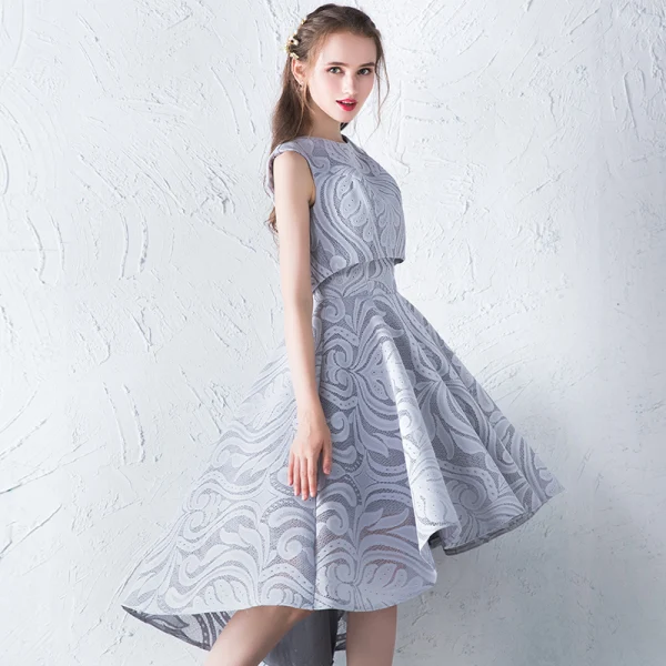 2 Bit Hall Formella Klänningar 2017 Studentklänningar Silver Prinsessa Asymmetrisk Cascading Volanger Urringning Ärmlös Halterneck Spets Appliqués