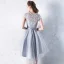 Abordable Salle Robe De Ceremonie 2017 Robe De Graduation Asymétrique Princesse Noeud Ceinture Volants en Cascade Encolure Dégagée Manches Courtes En Dentelle Appliques