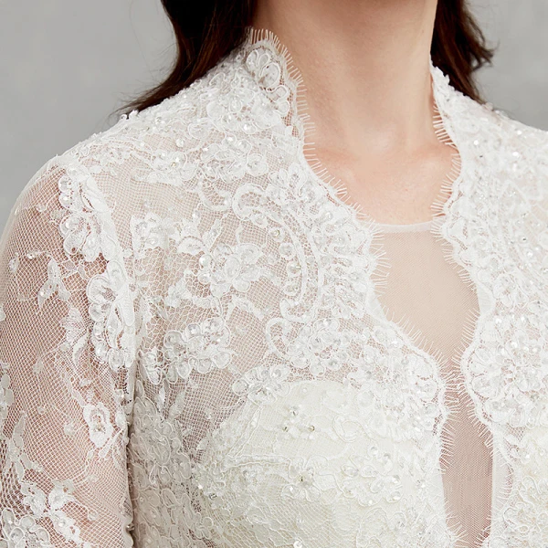 Unique Beste Ivory / Creme Übergröße Brautkleider / Hochzeitskleider 2020 A Linie Tiefer V-Ausschnitt 1/2 Ärmel Applikationen Rückenfreies Perlenstickerei Pailletten Kapelle-Schleppe Hochzeit