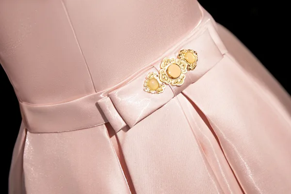 Elegant Blushing Pink Pearl Bow Sash Prom Dresses 2024 A-Line / Princess Square Neckline Puffy Short Sleeve Floor-Length / Long Prom Formal Dresses