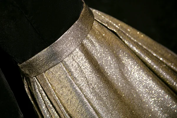 Elegante Schwarz Glanz Ballkleider 2024 A Linie Rückenfreies Lange V-Ausschnitt Festliche Kleider Ball Kurze Ärmel
